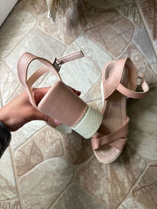 Дамски обувки/сандали на платформа