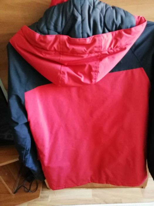 Продом куртку для мальчика