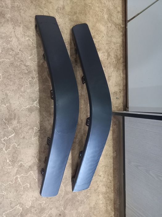 Накладки переднего бампера Ауди 80Б4 комплект