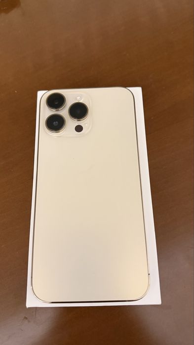 Iphone 14 pro max Gold