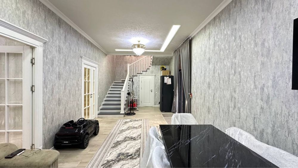 Продается Таунхаус. 3 сотки. Дустлик.