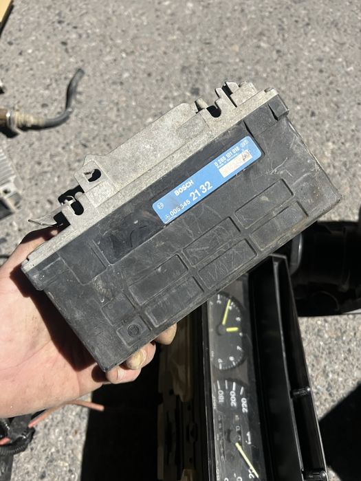 Щиток приборов мерс 190