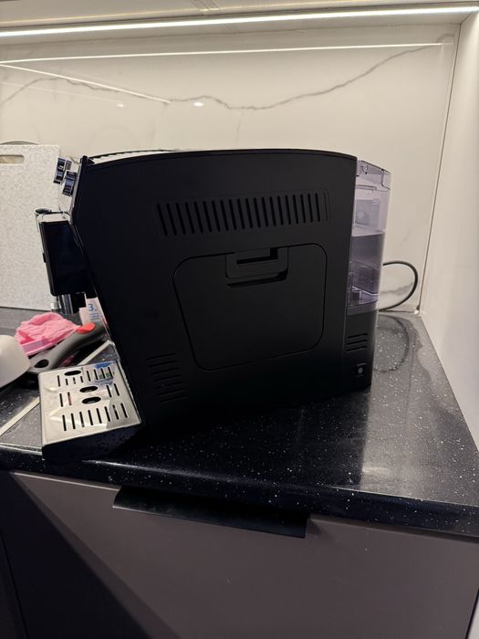 Кофемашина DeLonghi autentica