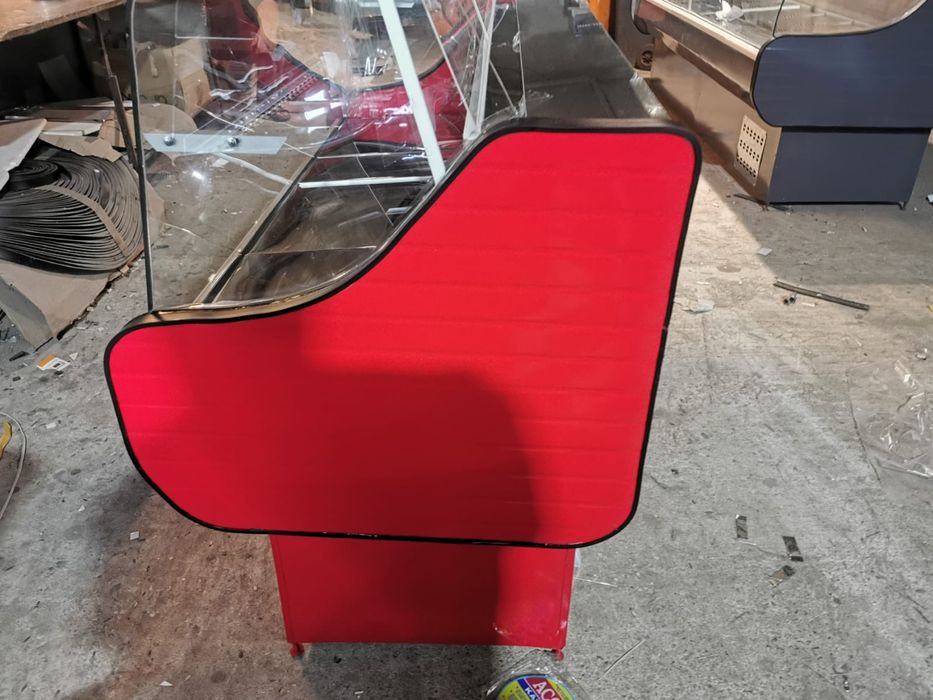 Vitrina frigorifica 140cm lungime 70cm latime / produs custom