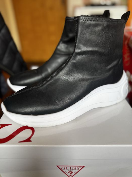 Дамски боти Guess