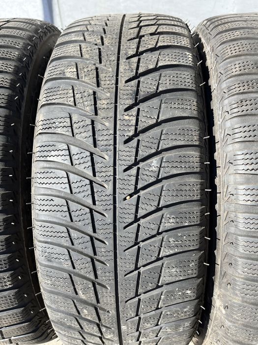 4 бр. зимни гуми 215/60/16 Bridgestone DOT 4516 5-5,5 mm