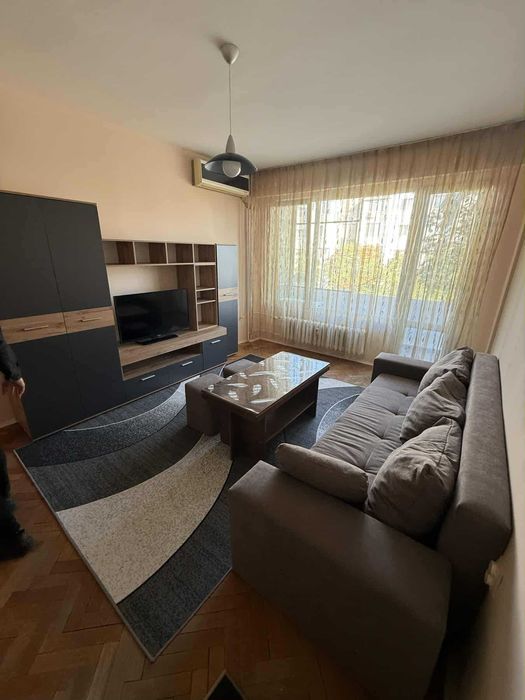 Двустаен имот в кв.Дружба 1