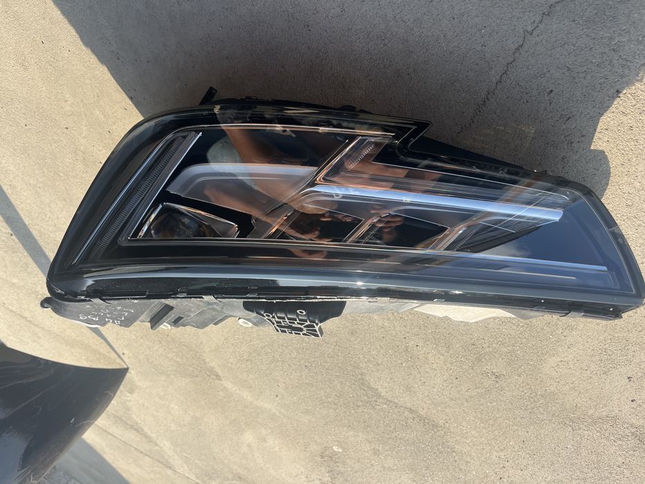 Фар Audi A4 B9 Full LED Matrix гр. Враца Складова база • OLX.bg