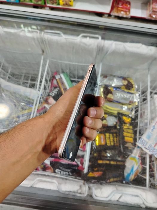 Iphone 8 + 900 ming tinniq xolati