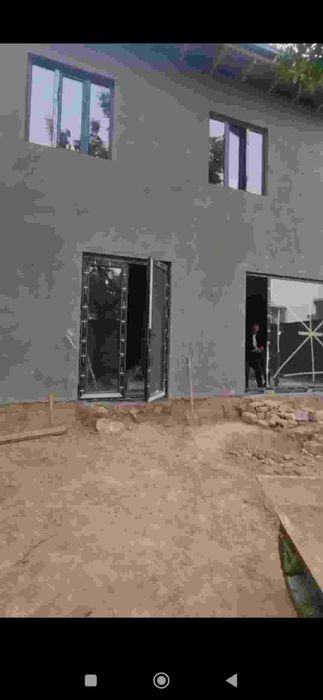 Продается 2х этажный дом коробка в центре Кибрая