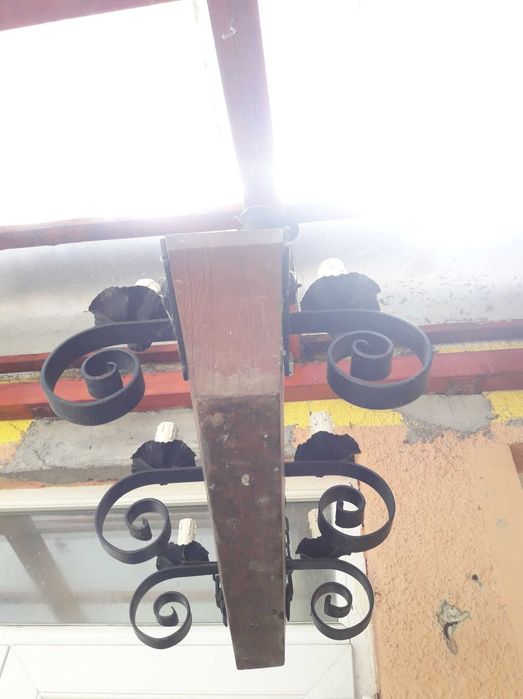 Candelabru terasa/filigorie din lemn si fier forjat cu opt brate
