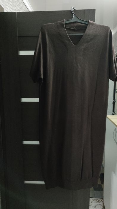 Продам женское трикотажное платье.