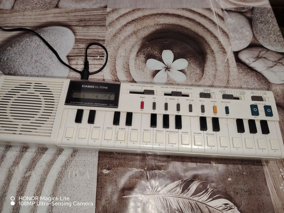 Orga/calculator de colecție Casio VL Tone