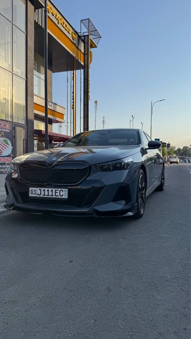 BMW i5 35L доп опция