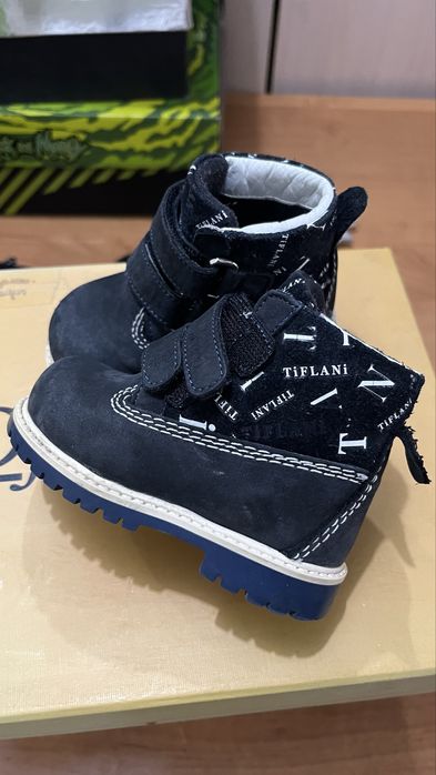 Детская обувь адидас, тифлант