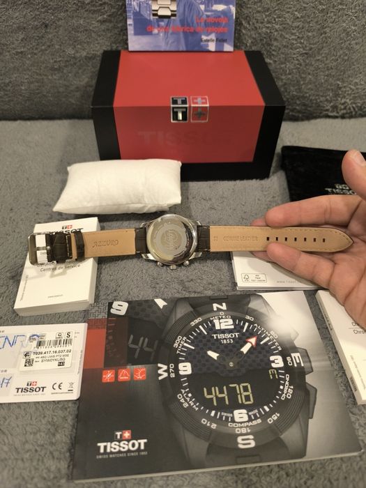 Швейцарски часовник Tissot V8