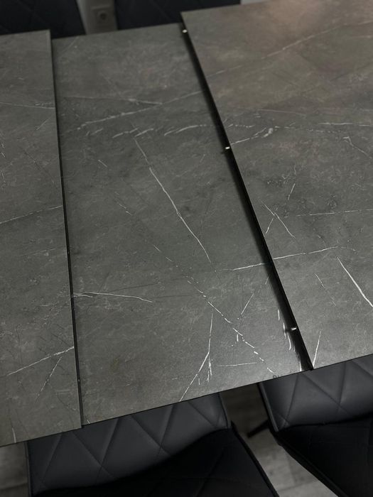 продаю стол со стульями