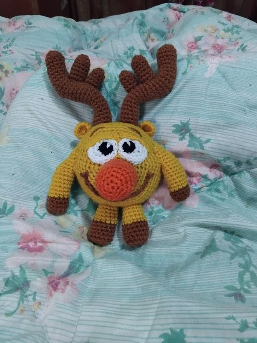 Вязанные игрушки продаётся