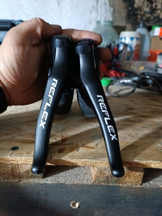 Переключатели на шоссейный велосипед.