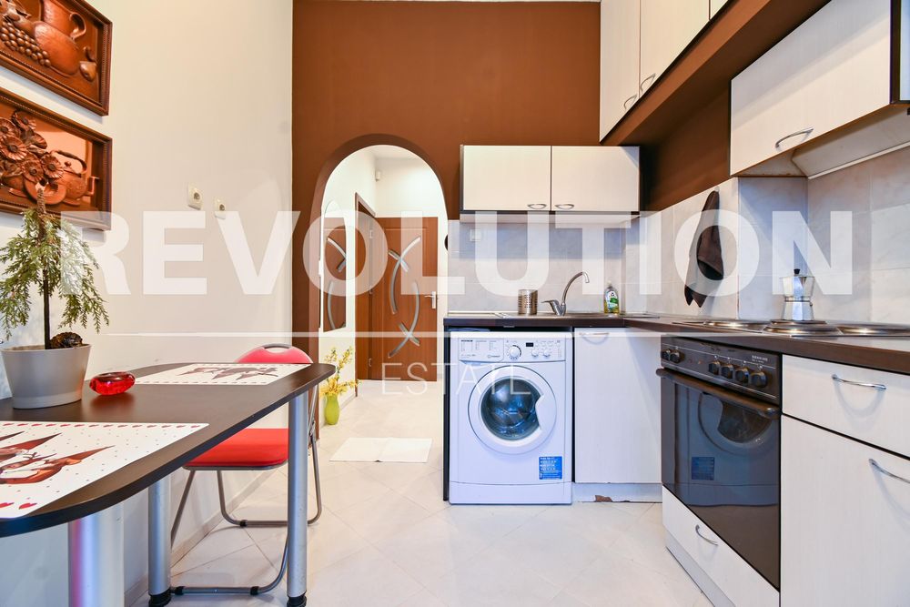 Дава се под наем Двустаен апартамент в София, Център - 66 кв.м за 600 € - Снимка #3