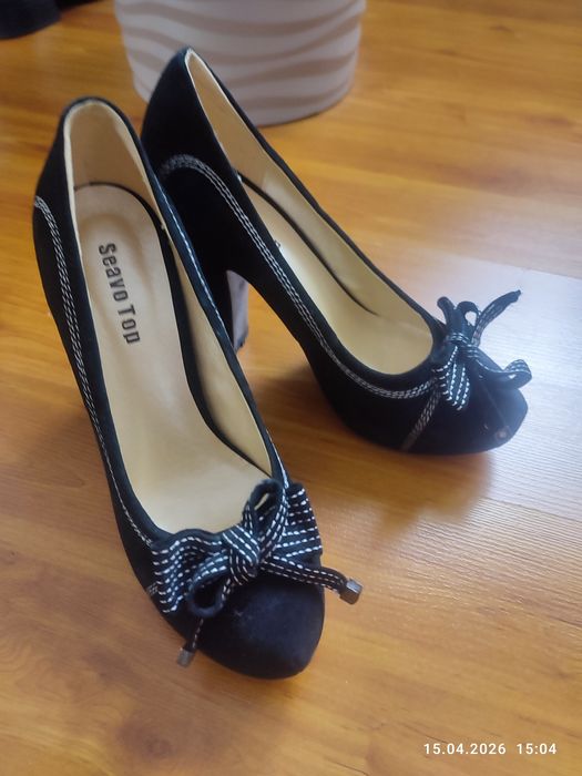 Продам женские туфли