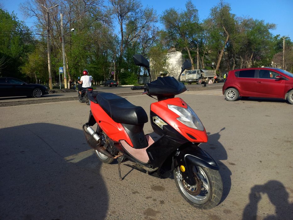Продам скутер 150 кубовый