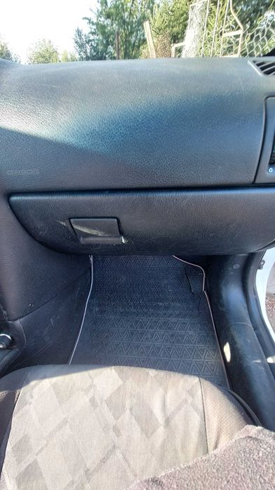 Лек Автомобил Opel Astra G