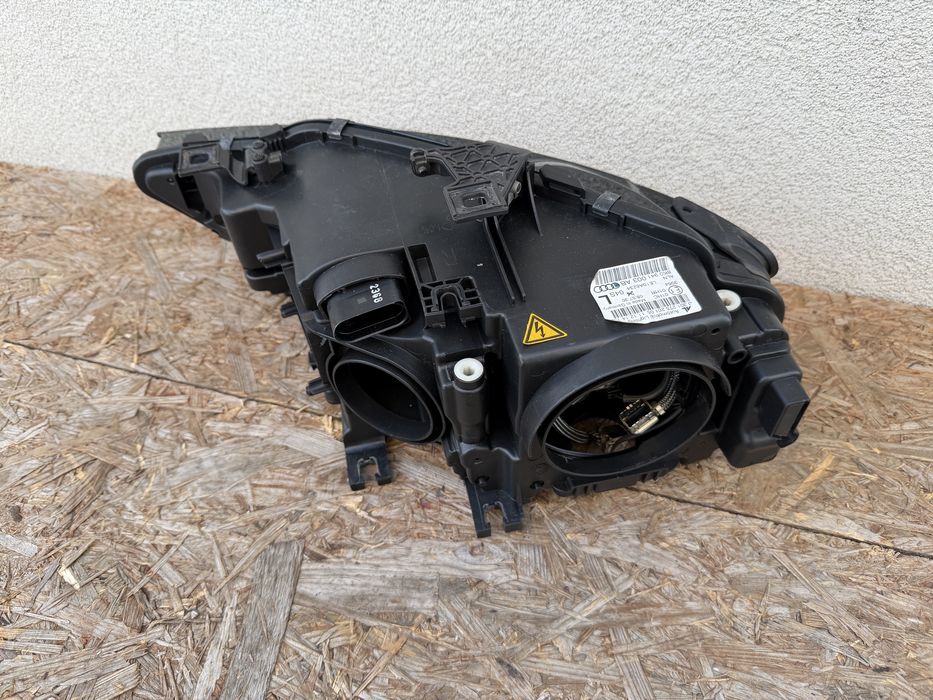 Far dreapta Audi A4 B8.5 B8 8K Facelift Xenon + LED Original Euroapa