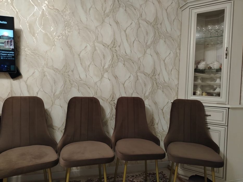 Продам стулья 4 штуки