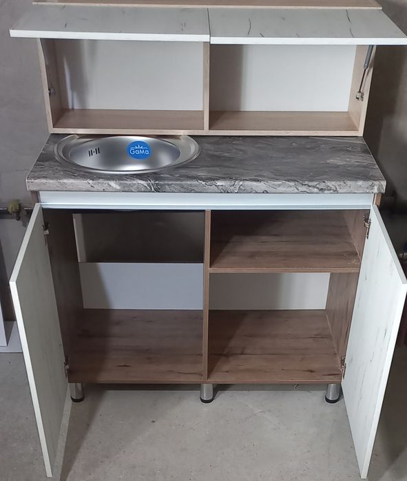 Кухонный гарнитур.