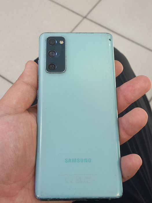 Продам Самсунг С 20 Фе