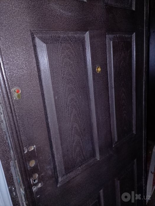 Продается железная дверь с коробкой