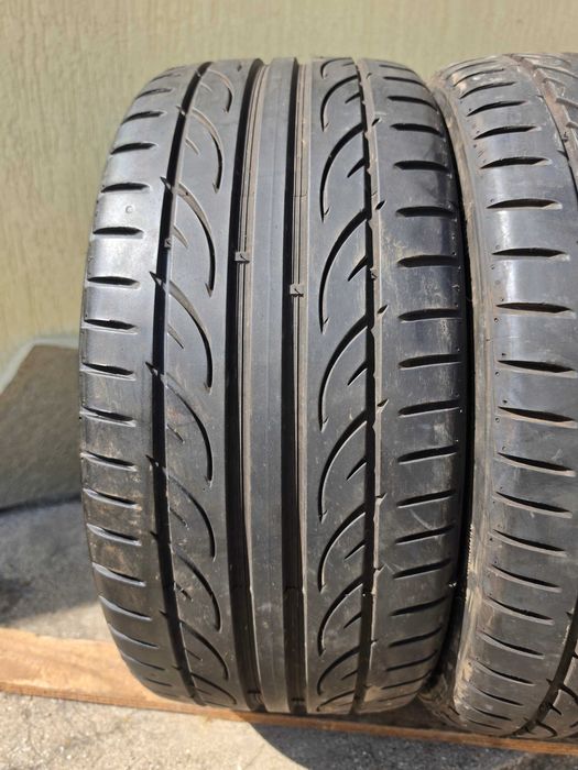 2 бр. летни гуми 225/35/19 Hankook 6 mm DOT 3419