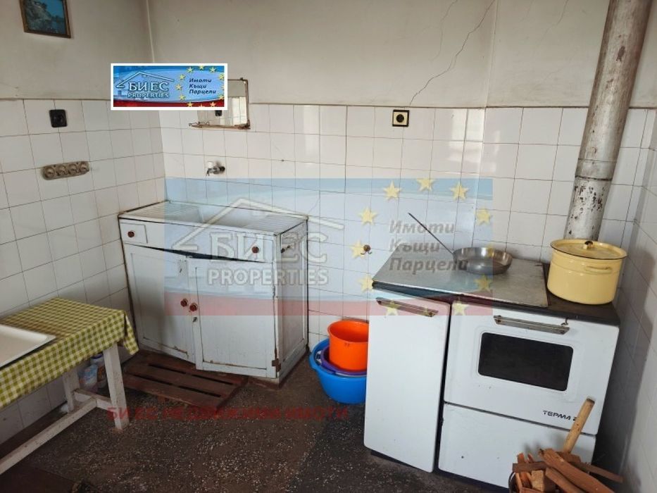 Къща в с. Гърло 150 м² РЗП и двор 1500 м²