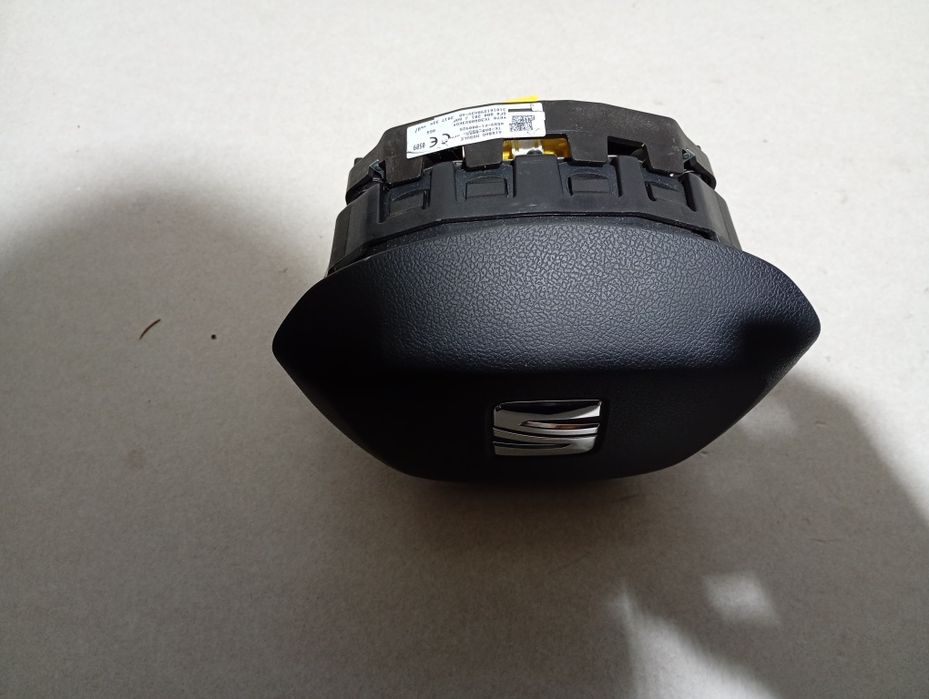 Airbag volan Seat Leon /Toledo  facelift cod 6F0880201J