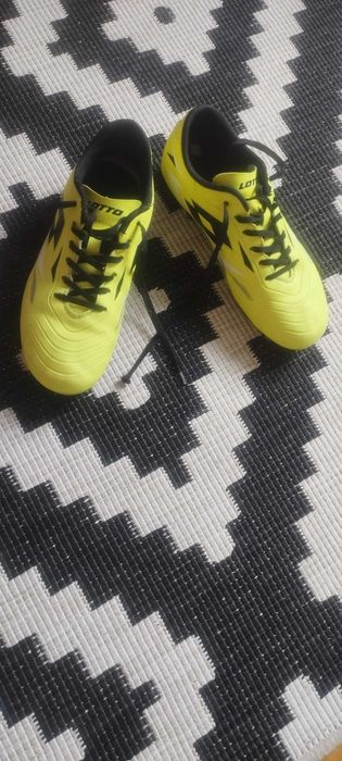 Adidași cu crampoane fit