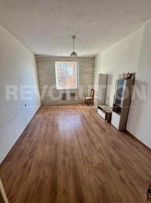 Продава се Тристаен апартамент в Стамболийски - 86 кв.м за 628 €/кв.м - Снимка #3