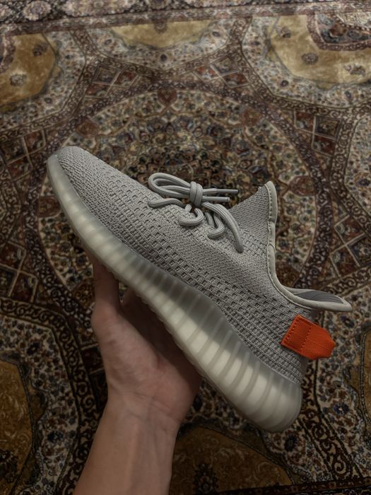Yeezy Boost 350 Tail Light