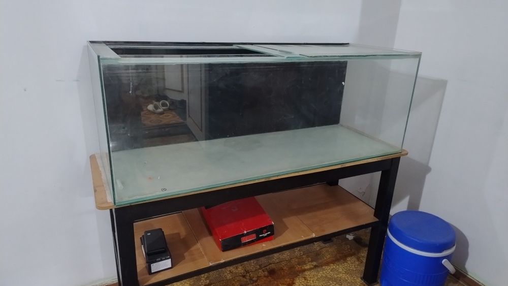 Продам аквариум 250лт