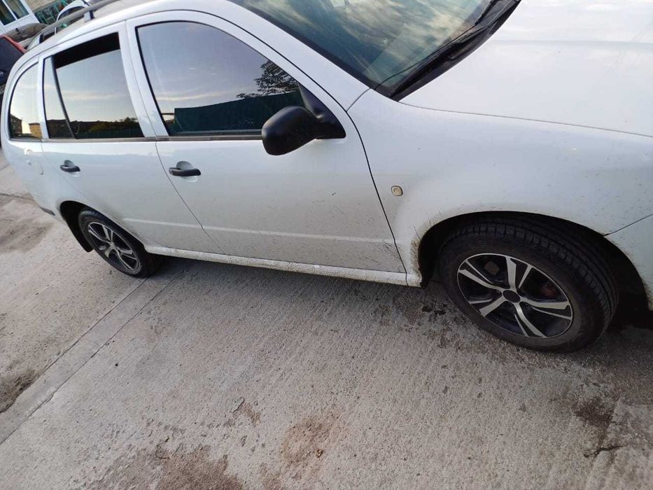 Продам автомобиль Scoda Fabia