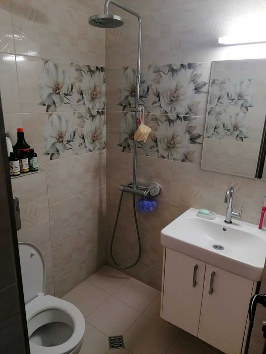 Дава се под наем Двустаен апартамент в София, Изгрев - 80 кв.м за 250 € - Снимка #1