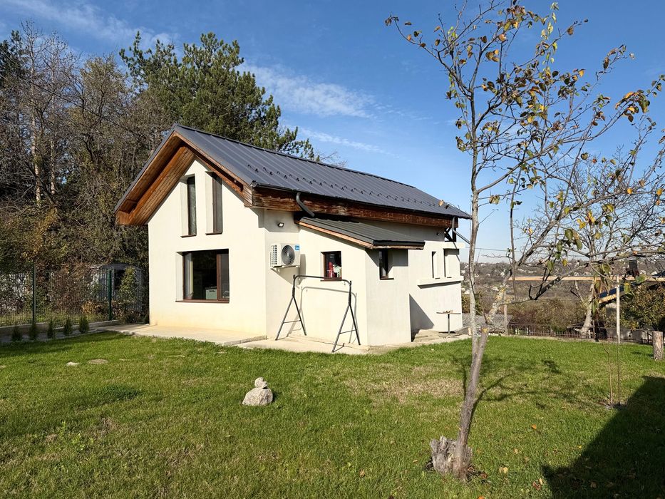 Продава се Къща в Търговище, Вилна зона - 80 кв.м за 1626 €/кв.м - Снимка #13