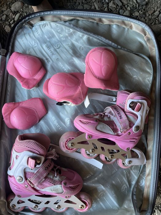 ролики вместе с наколенниками