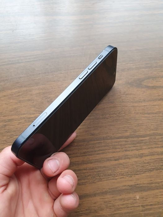 Vând  Iphone  12