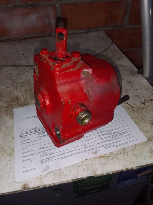 Продам  б/у  распределитель на минитрактор КМЗ.