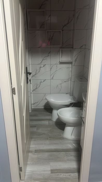 Închiriez Apartament