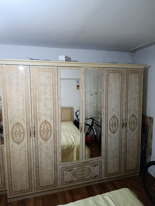 Спальный гарнитур