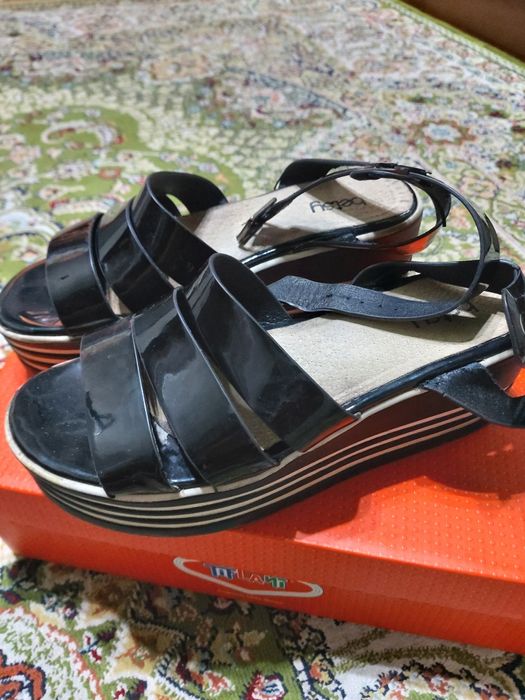 Босоножки. Обувь для девочек