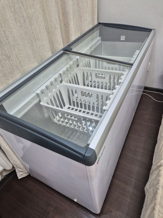 Морозильник для магазина