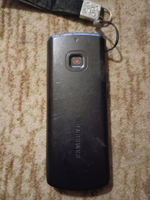 Телефон за части